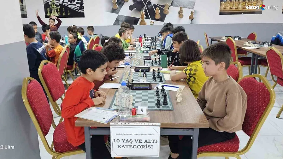 Cumhuriyetin 102. Yılında Elazığ’da Satranç Coşkusu! Gençler Kıyasıya Yarıştı!