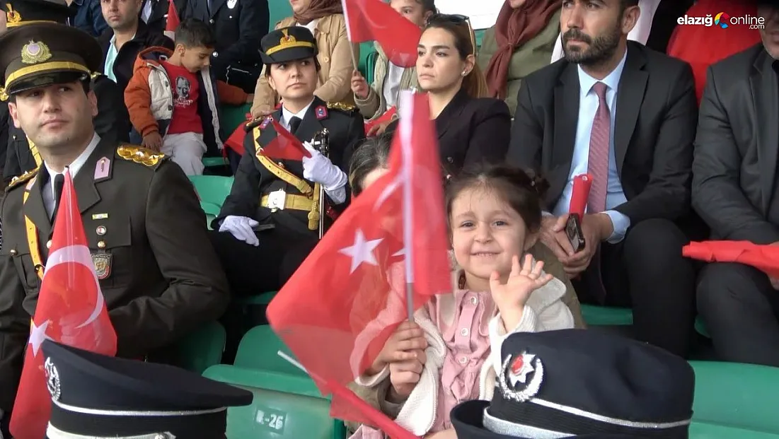 Bingöl'de Cumhuriyet Bayramı coşkuyla kutlandı