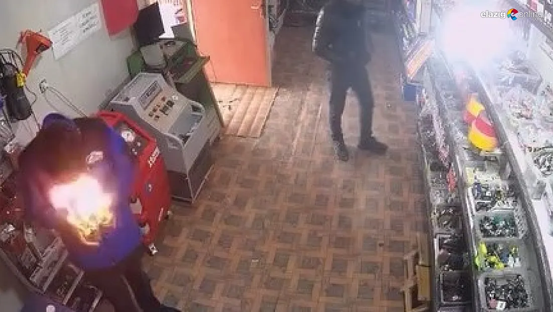 Yüzü Bir Anda Alevler İçinde Kaldı!