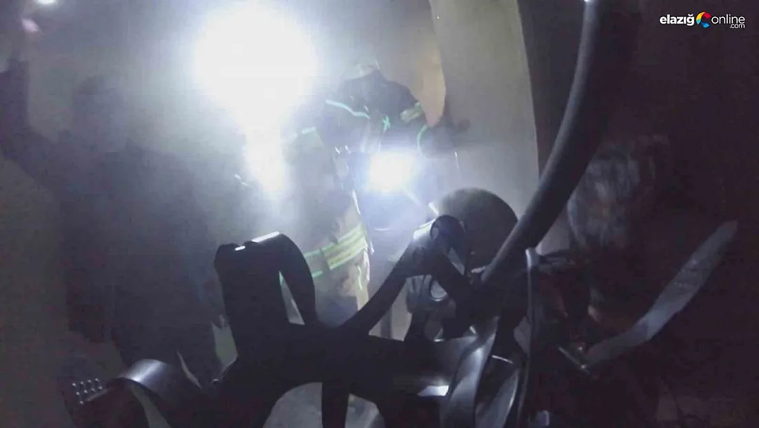 Diyarbakır'da 2'si çocuk 7 kişinin etkilendiği yangın kask kamerasına yansıdı