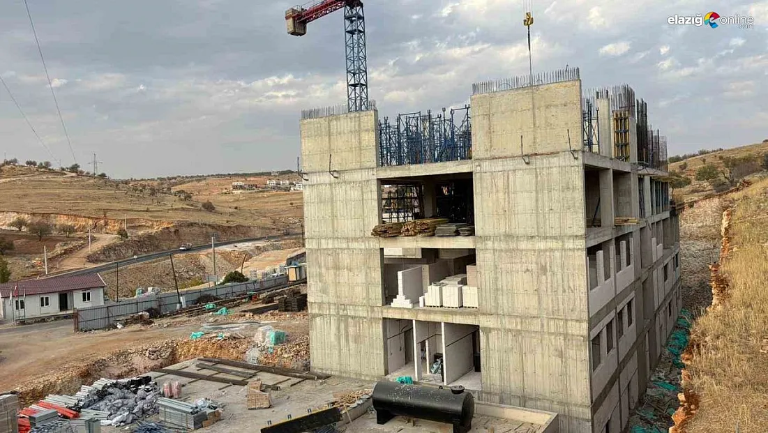 Eğil'de sağlıkta yeni bir seviye: 25 yataklı yeni devlet hastanesi yükseliyor