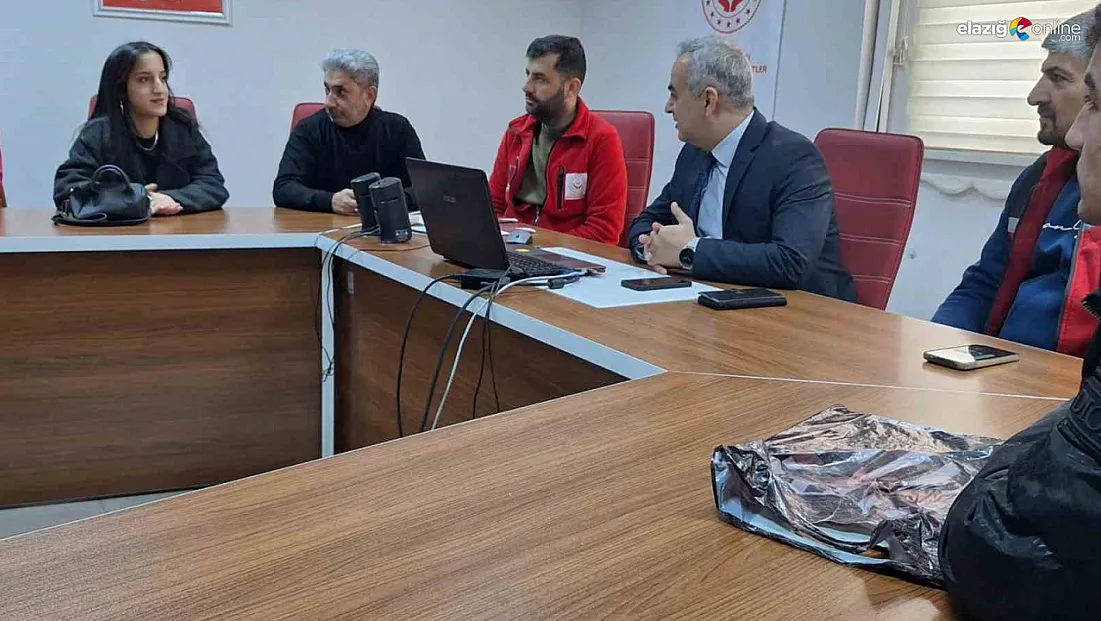 Kaygı gitti, özgüven geldi! Elazığ'da genç memurlar göreve hazır!