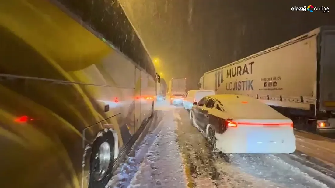 Tırlar rampada kaldı, trafik durdu! Elazığ’da kar esareti sürüyor