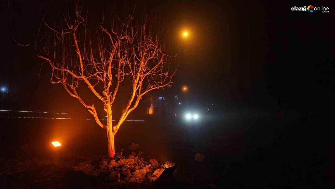 Harput’ta Yoğun Sis: 4 Bin Yıllık Tarihi Mahalle Adeta Kayboldu!