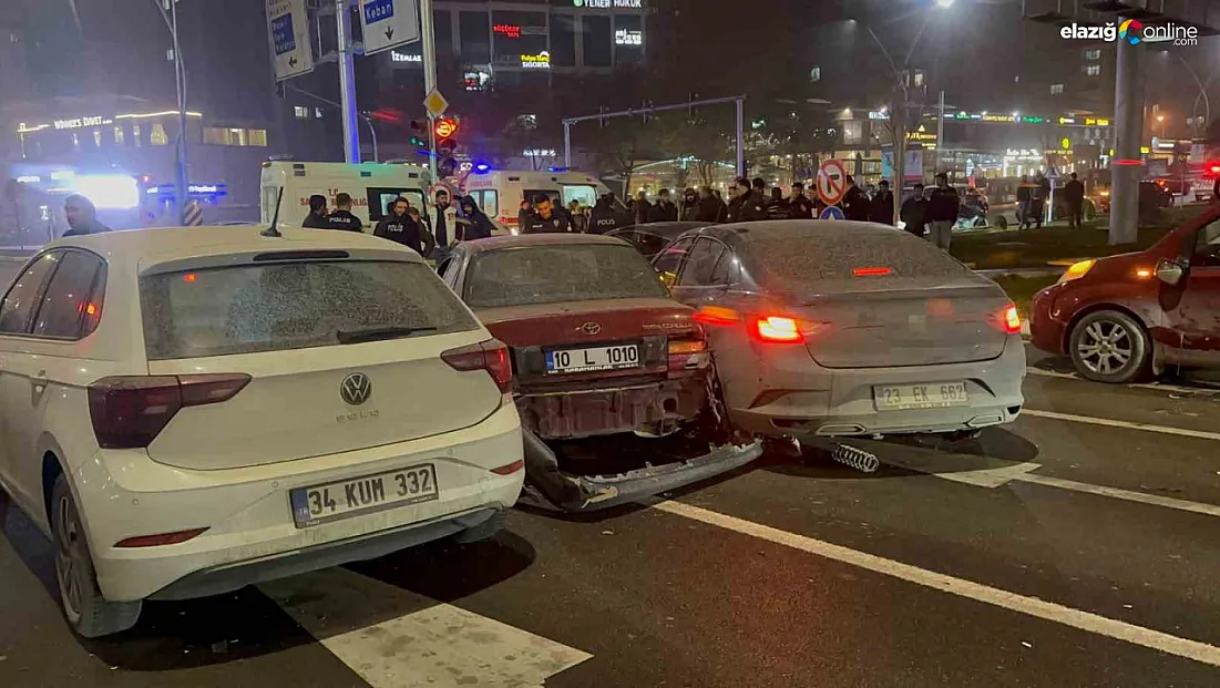 Hazardağlı Kavşağı’nda Feci Kaza! 7 Otomobil Birbirine Girdi!