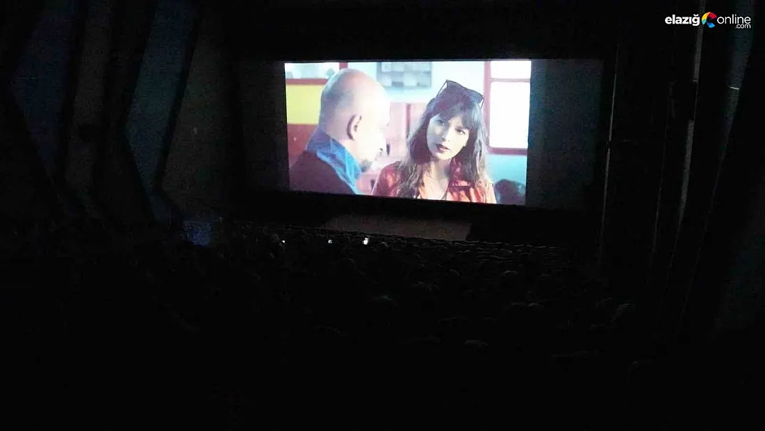 Kadınlar için film gösterimi