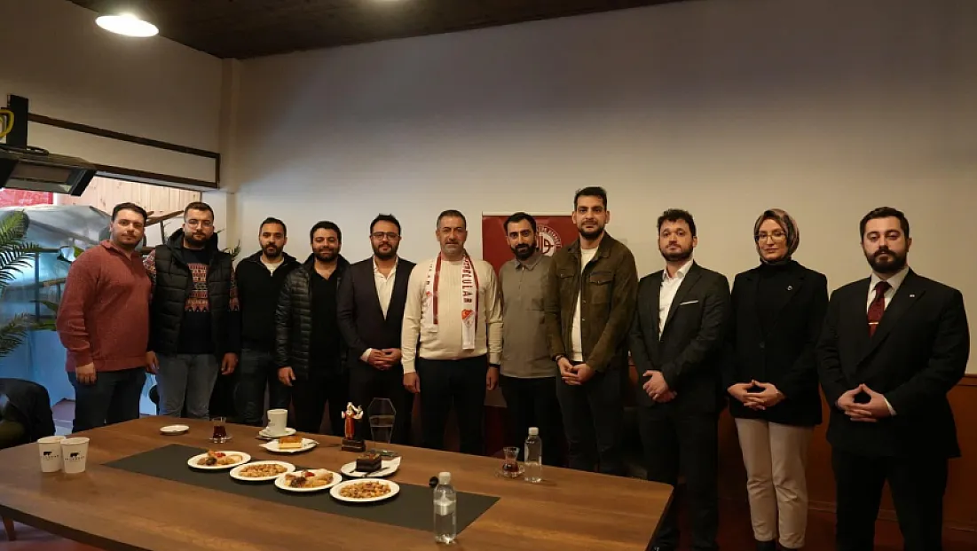 Başkentte Elazığ Rüzgarı: Vekil Işıkver Ankara’da Genç Elazığlılarla Bir Araya Geldi