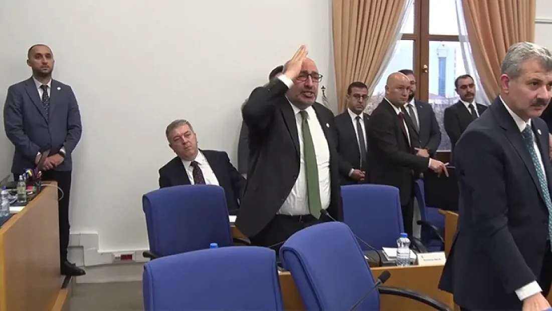 Bütçe Görüşmelerinde Tartışma: Ejder Açıkkapı’dan CHP’li Alp’e Sert Tepki