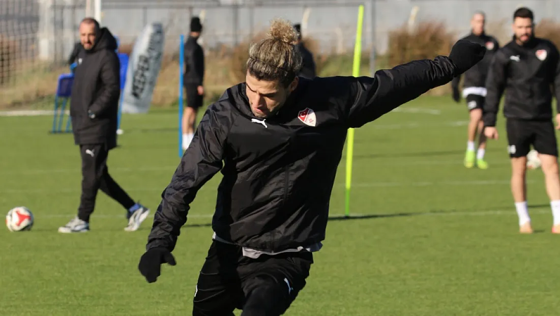 Elazığspor'da şok gelişme: Golcü Fuat Bavuk süresiz kadro dışı!