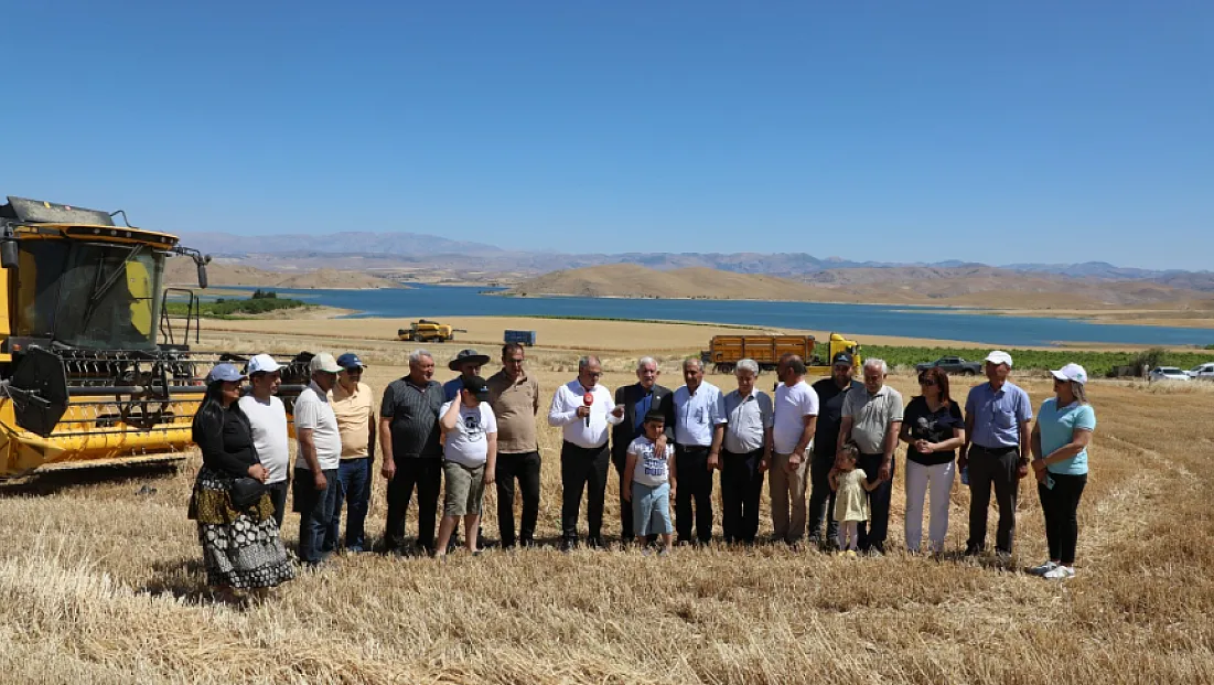 Hububat Hasadında Elazığ’da Bereketli Sezon: 350 Bin Ton Rekolte Bekleniyor!