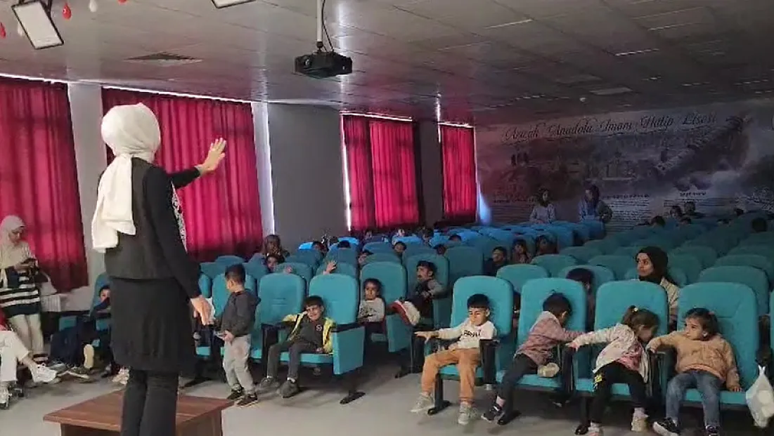Arıcak’ta Minik Öğrenciler Masal Dünyasında Buluştu!