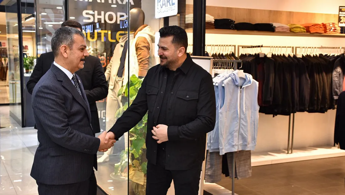 Mağaza mağaza gezdi, talepleri dinledi: Vekil Keleş’ten esnaf çıkarması