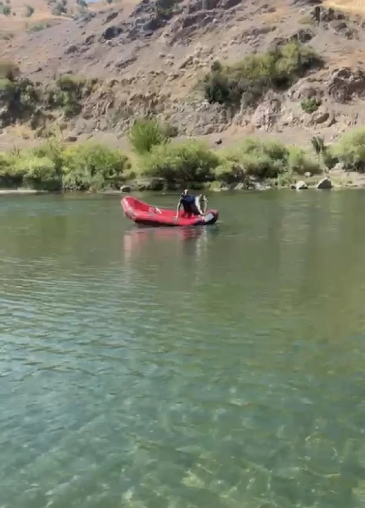 Elazığ Eğitim Camiasını Sarsan Acı Haber: Elazığlı Öğretmen Murat Nehri'nde Boğuldu!