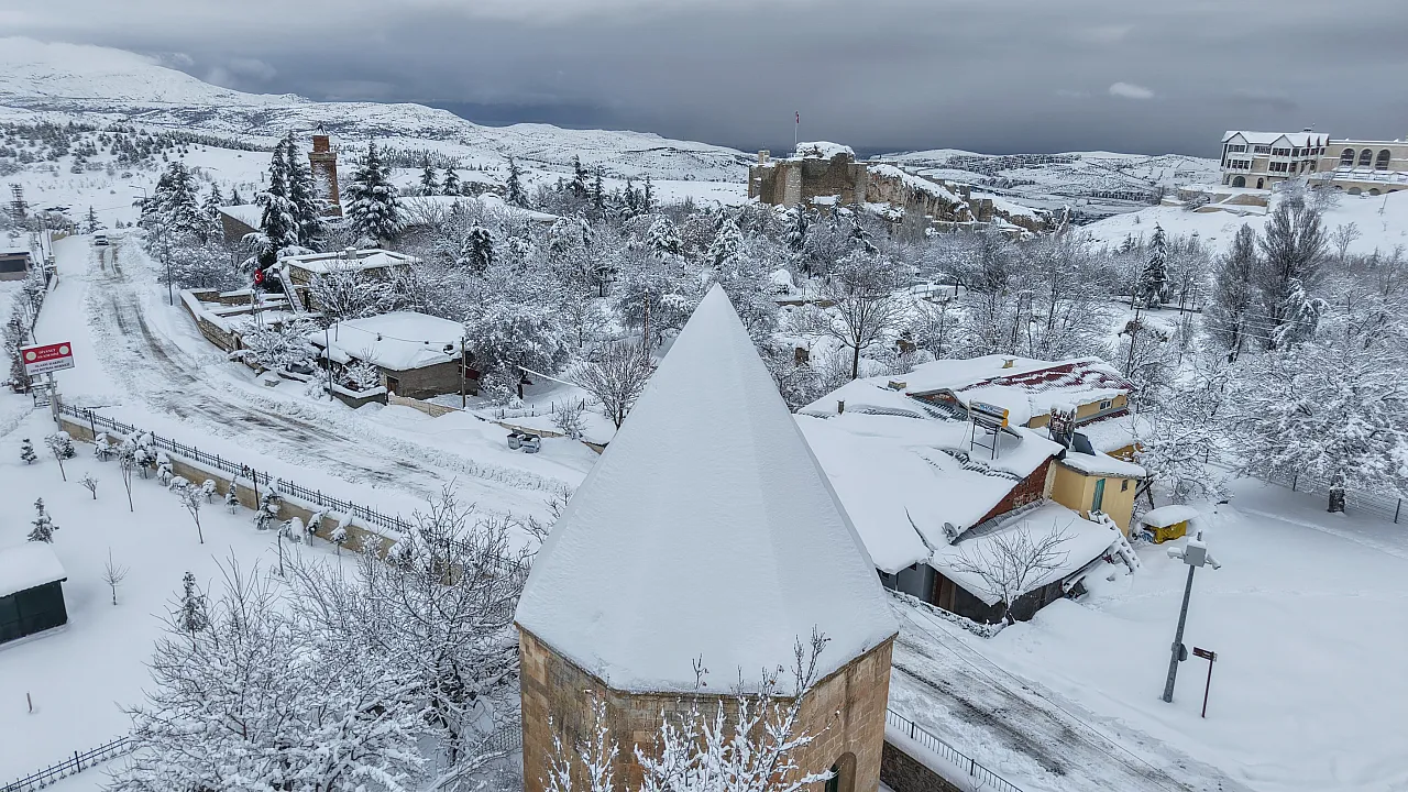 Soğuk, sert ve büyüleyici: İşte kar altındaki Harput