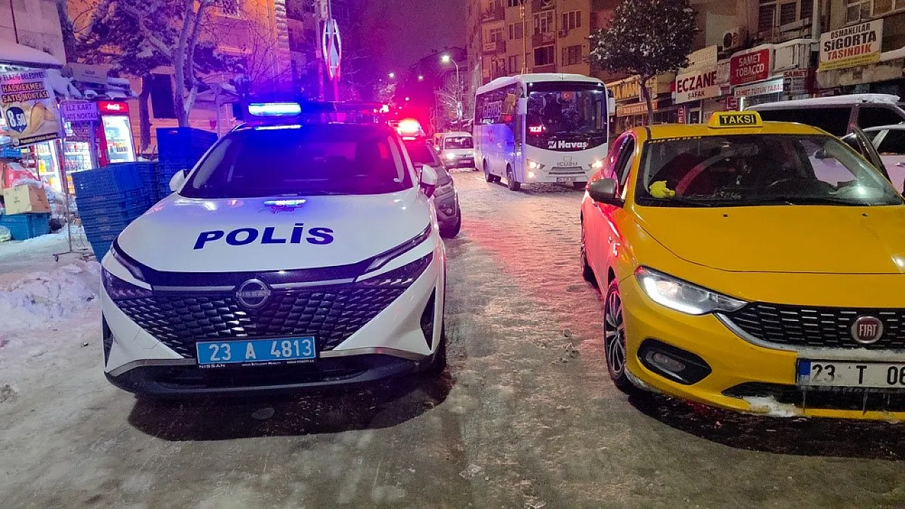 Elazığ emniyetinden gece mesaisi: Mekanlar ve araçlar tek tek kontrol edildi