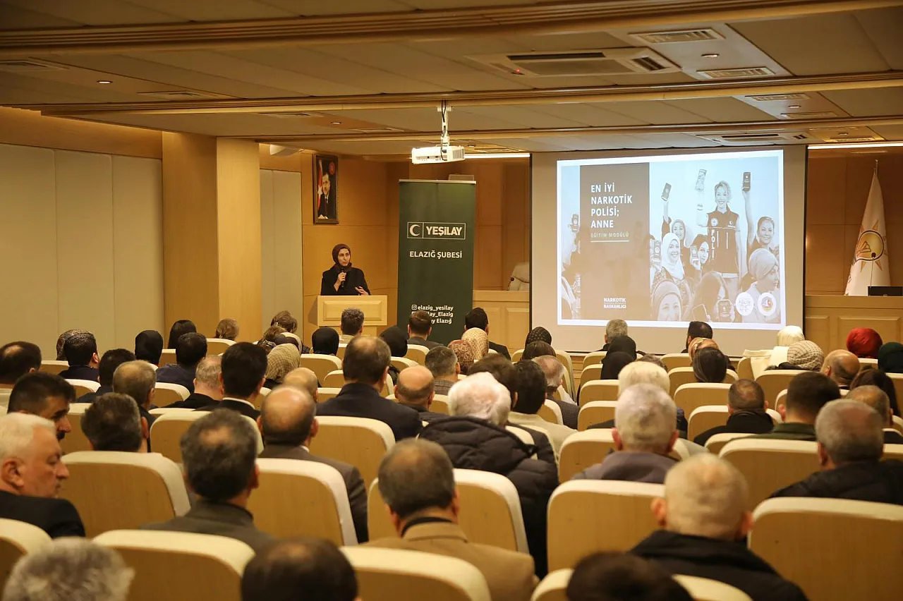 Elazığ'da bağımlılıkla mücadele semineri