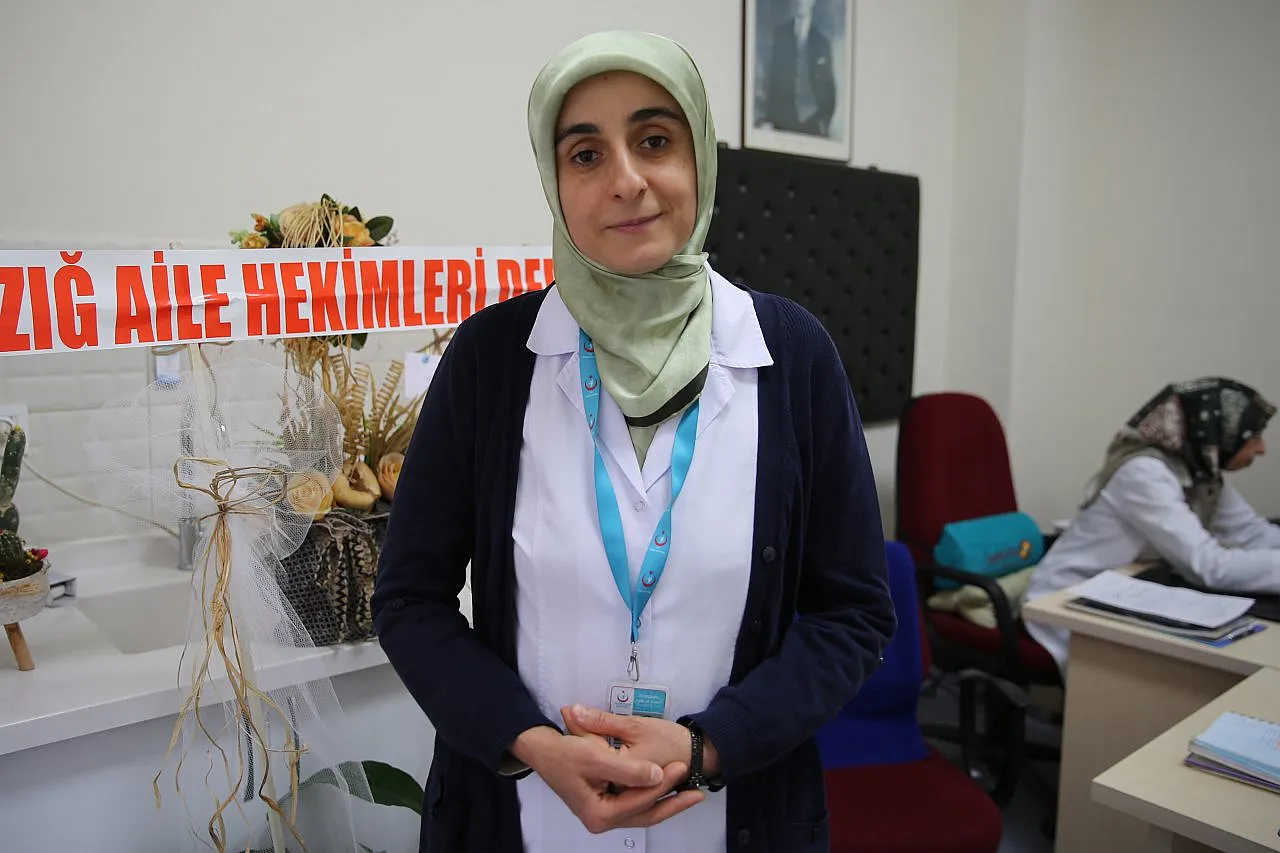 Her şey hasta dedesine yardımcı olabilmek için başladı!