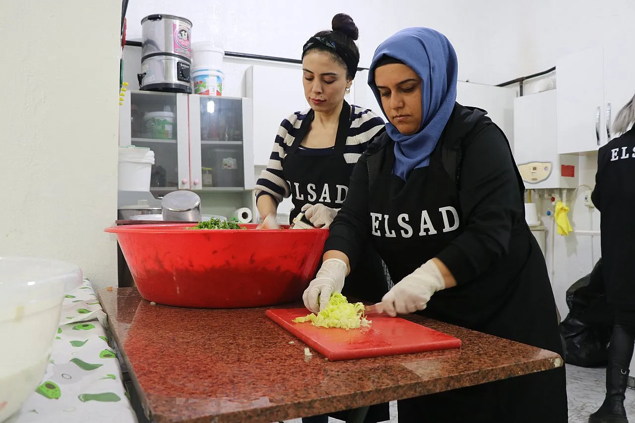 Elazığlı anneler depremzedeleri unutmadı!