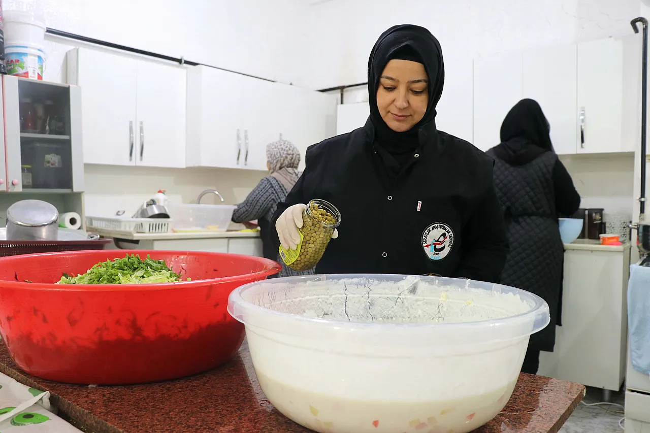 Elazığlı anneler depremzedeleri unutmadı!