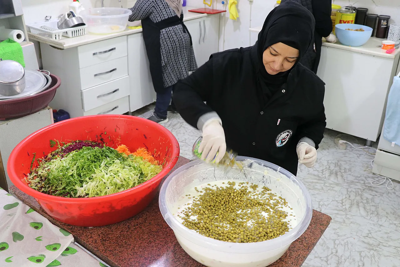 Elazığlı anneler depremzedeleri unutmadı!