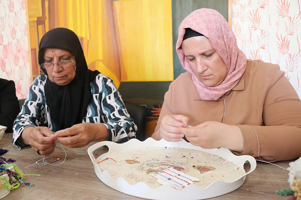 Elazığlı kadınlardan ev ekonomisine büyük katkı