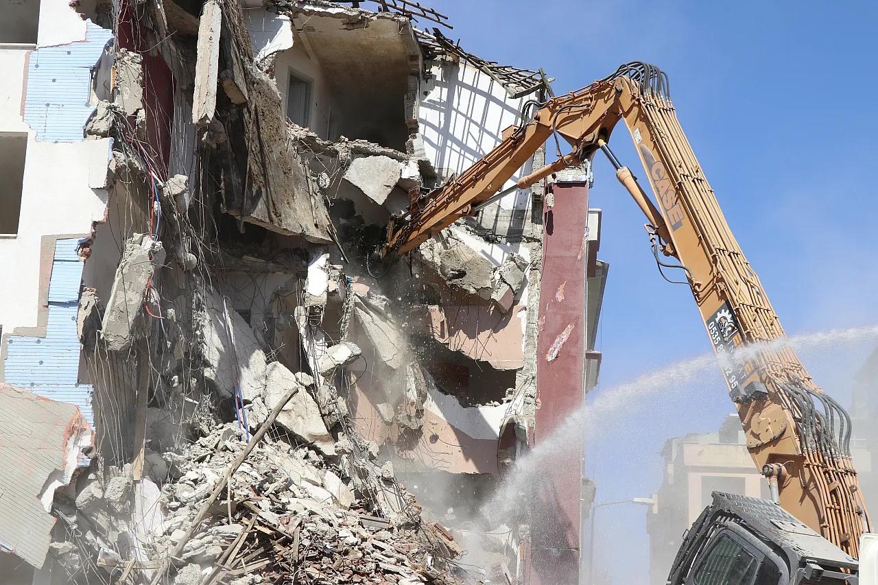 Elazığ'daki yıkımların yüzde 46'sı gerçekleştirildi