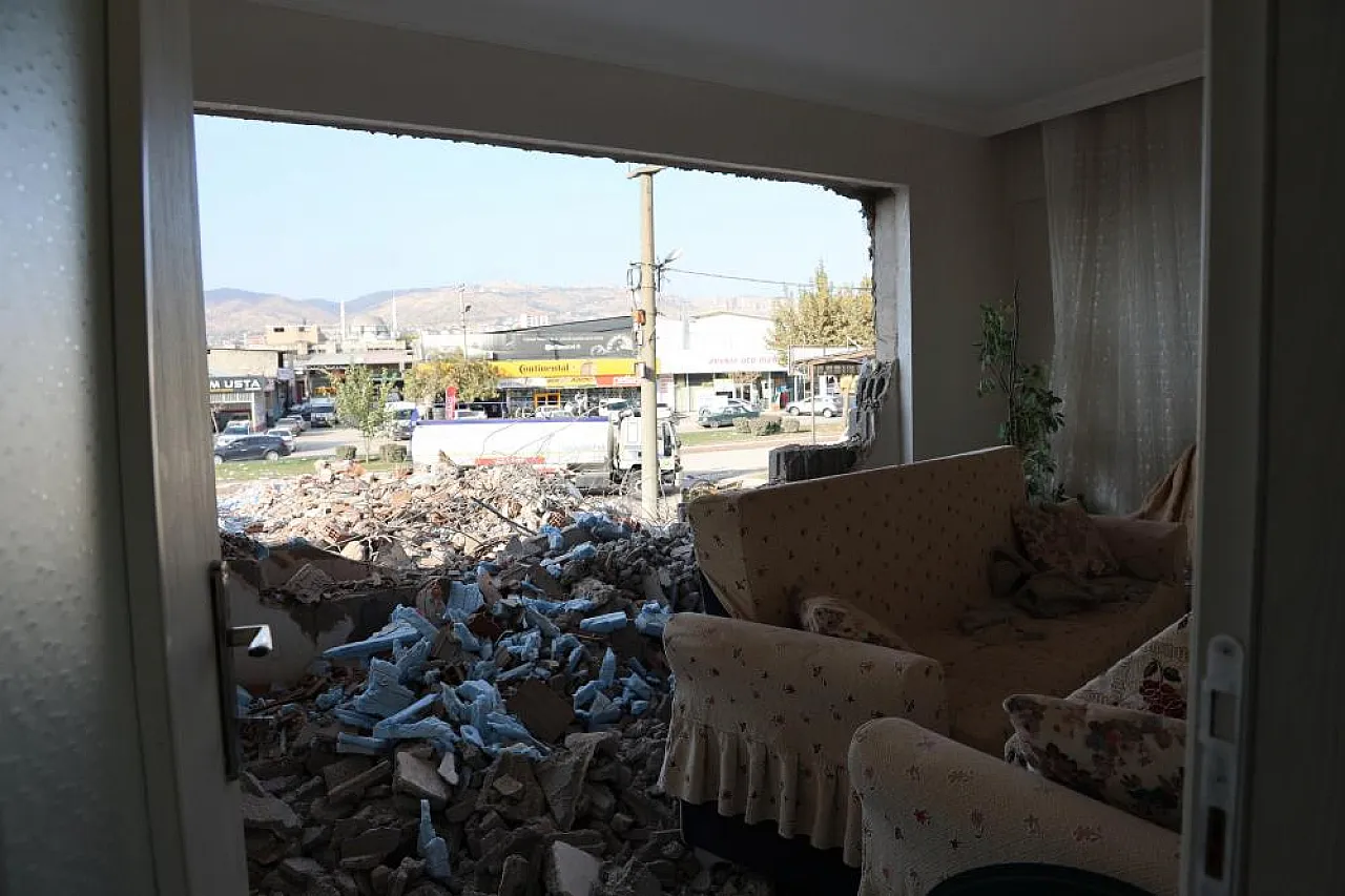 Elazığ'da bir yıkım mağduriyeti daha!