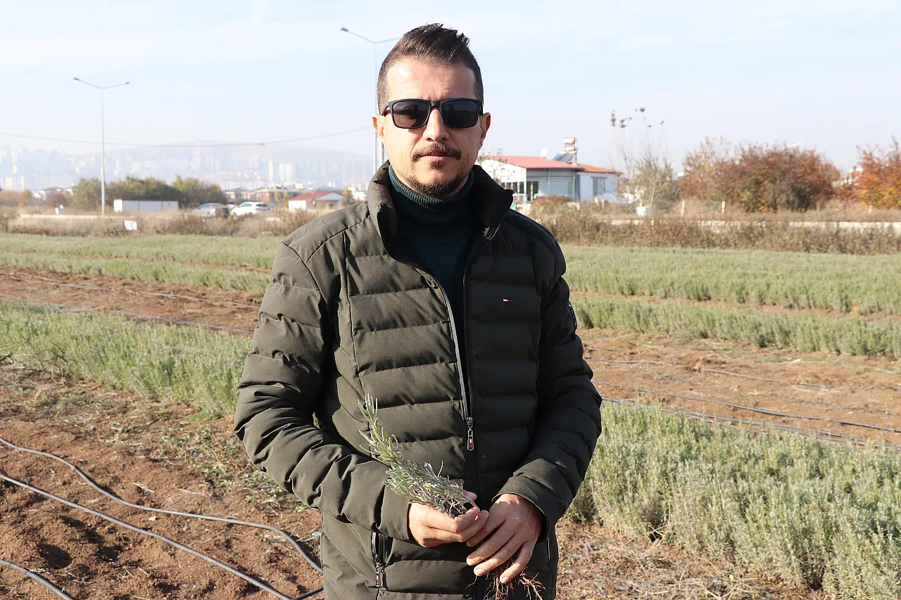 Hobi olarak başladı şimdi 7 ülkeye gönderiyor!