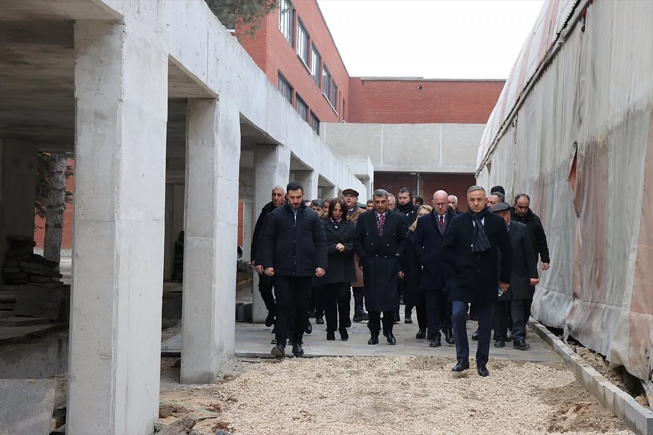 Elazığ'da Türkiye'nin İlk Uygulamalı Teknik Lisesi: CHP Heyetinden Yerinde İnceleme!