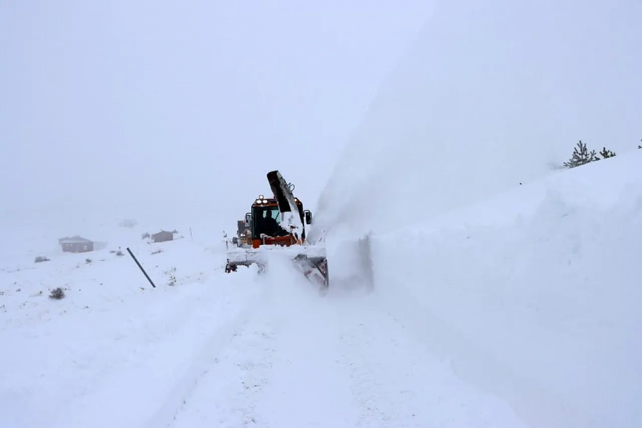 Elazığ'da kapalı köy yolları açılıyor: İşte son durum