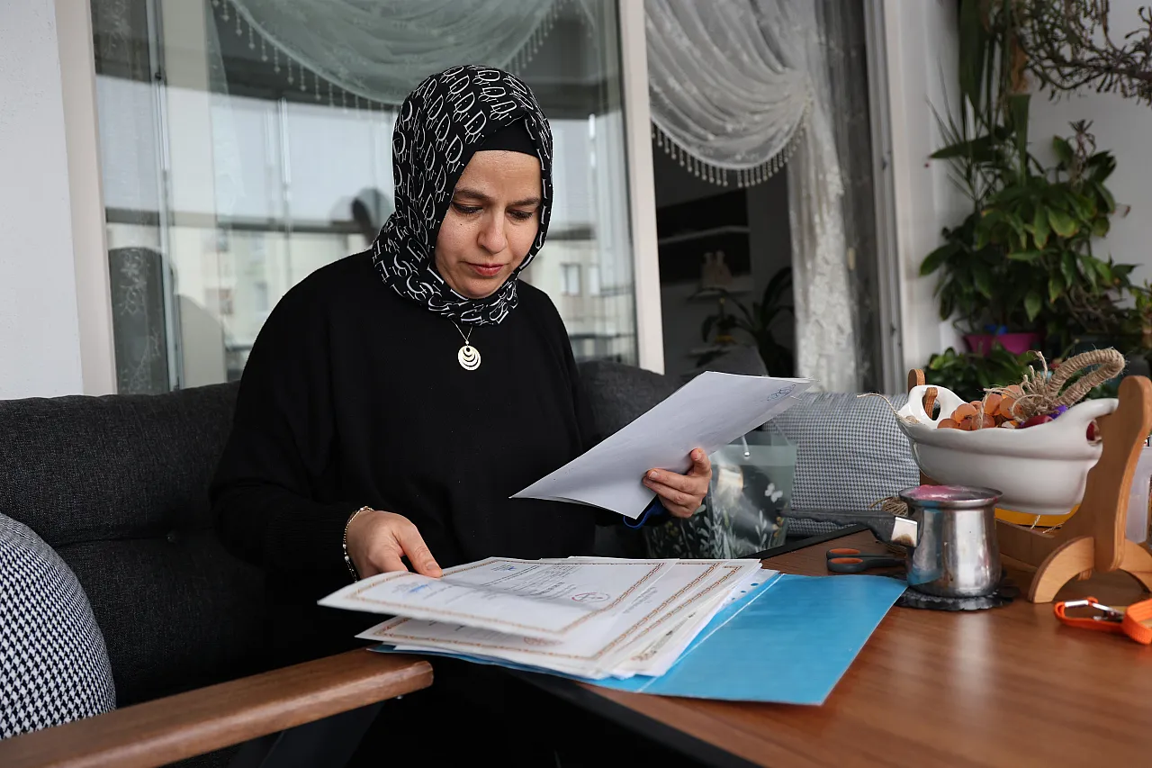 İğneyle kuyu kazdı, 300 kadına ekmek kapısı açtı: İşte Elazığ'ın Mesuda ustası