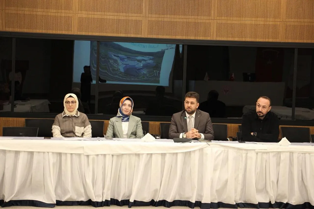 Fethi Sekin Şehir Hastanesinde kritik değerlendirme: Hedef sağlıkta kalite