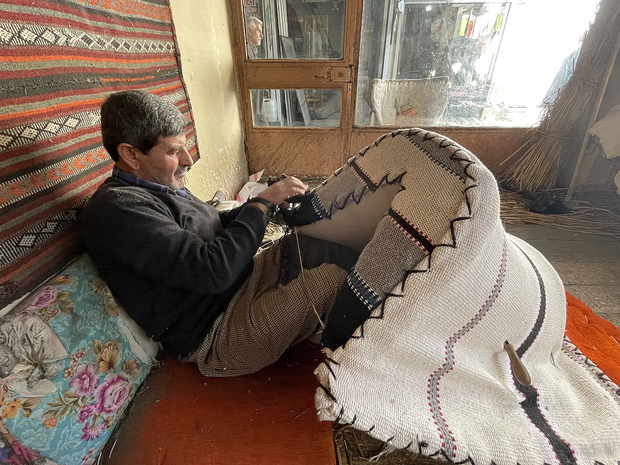 Mesleğini devredecek çırak bulamıyor!