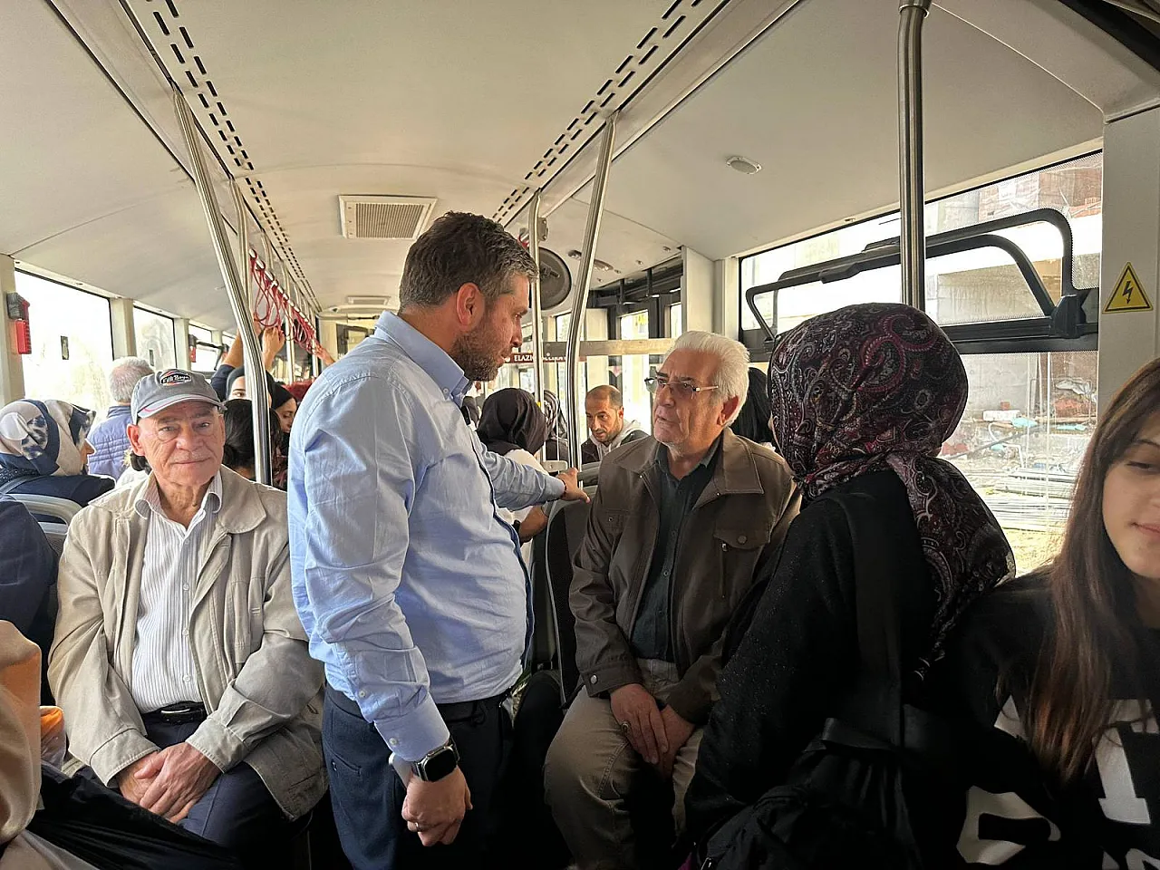 Elazığ Siyasetinde Samimiyet: Vekil Nazırlı'dan Gönüllere Dokunan Yolculuk!