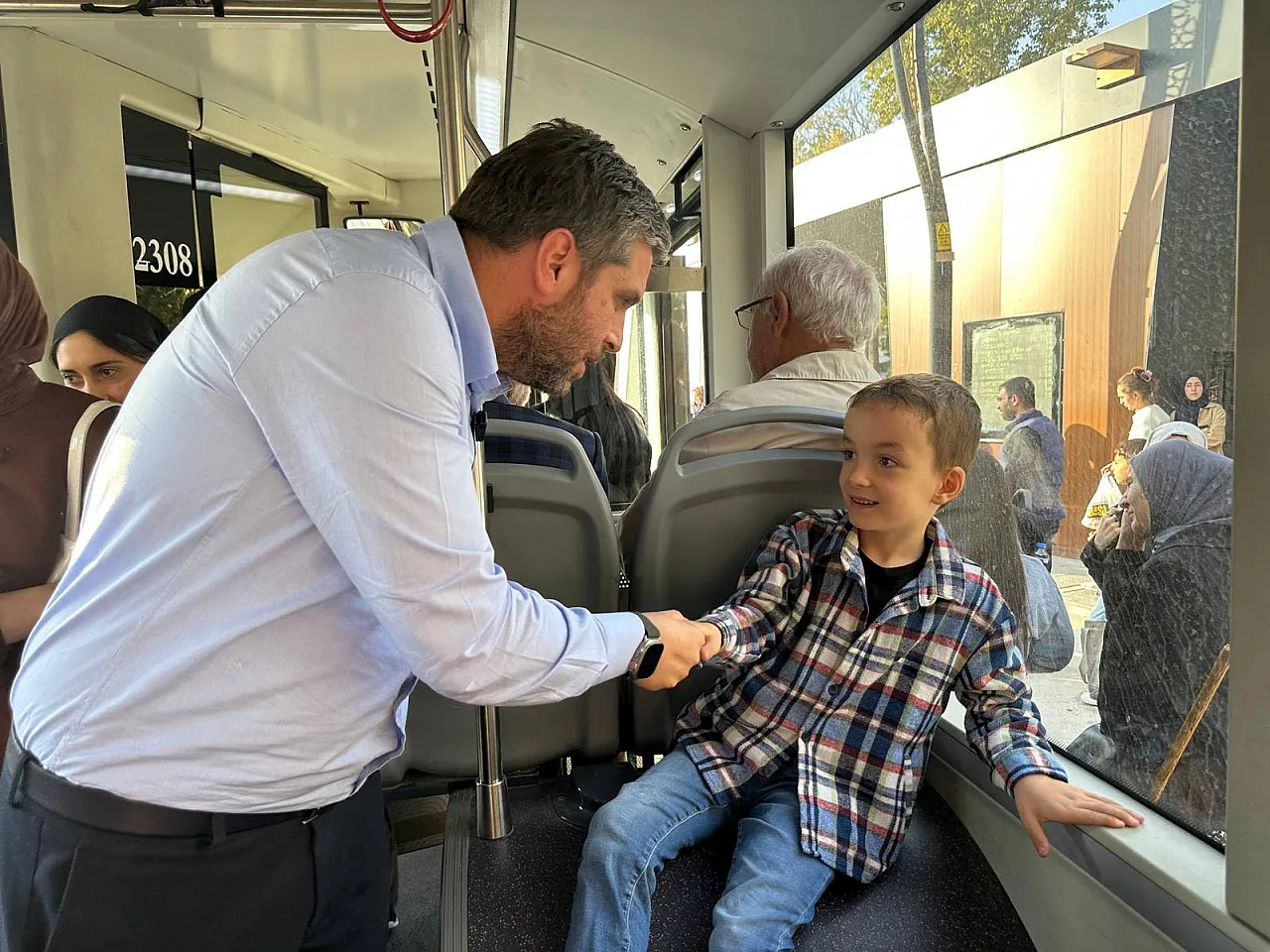 Elazığ Siyasetinde Samimiyet: Vekil Nazırlı'dan Gönüllere Dokunan Yolculuk!