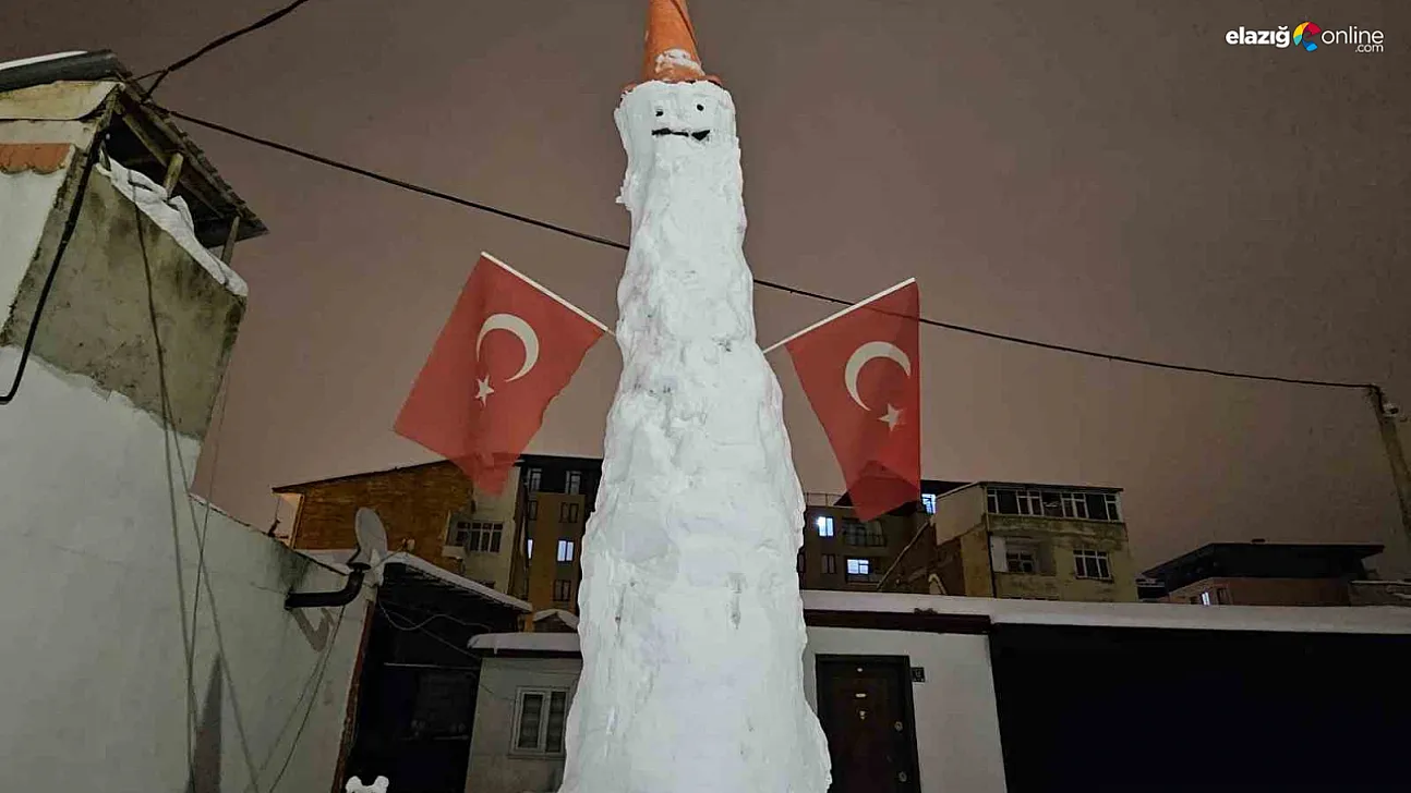 Elazığlı gençler 'Biraz Abartalım' dedi, mahallenin maskotunu yaptı!