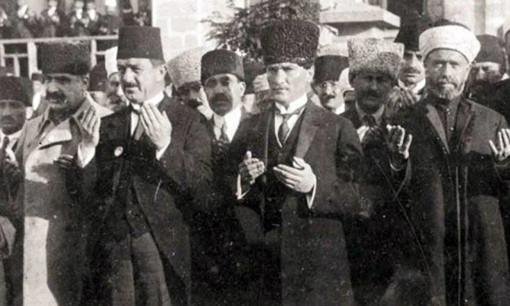 Daha önce görmediğiniz kareleriyle Atatürk