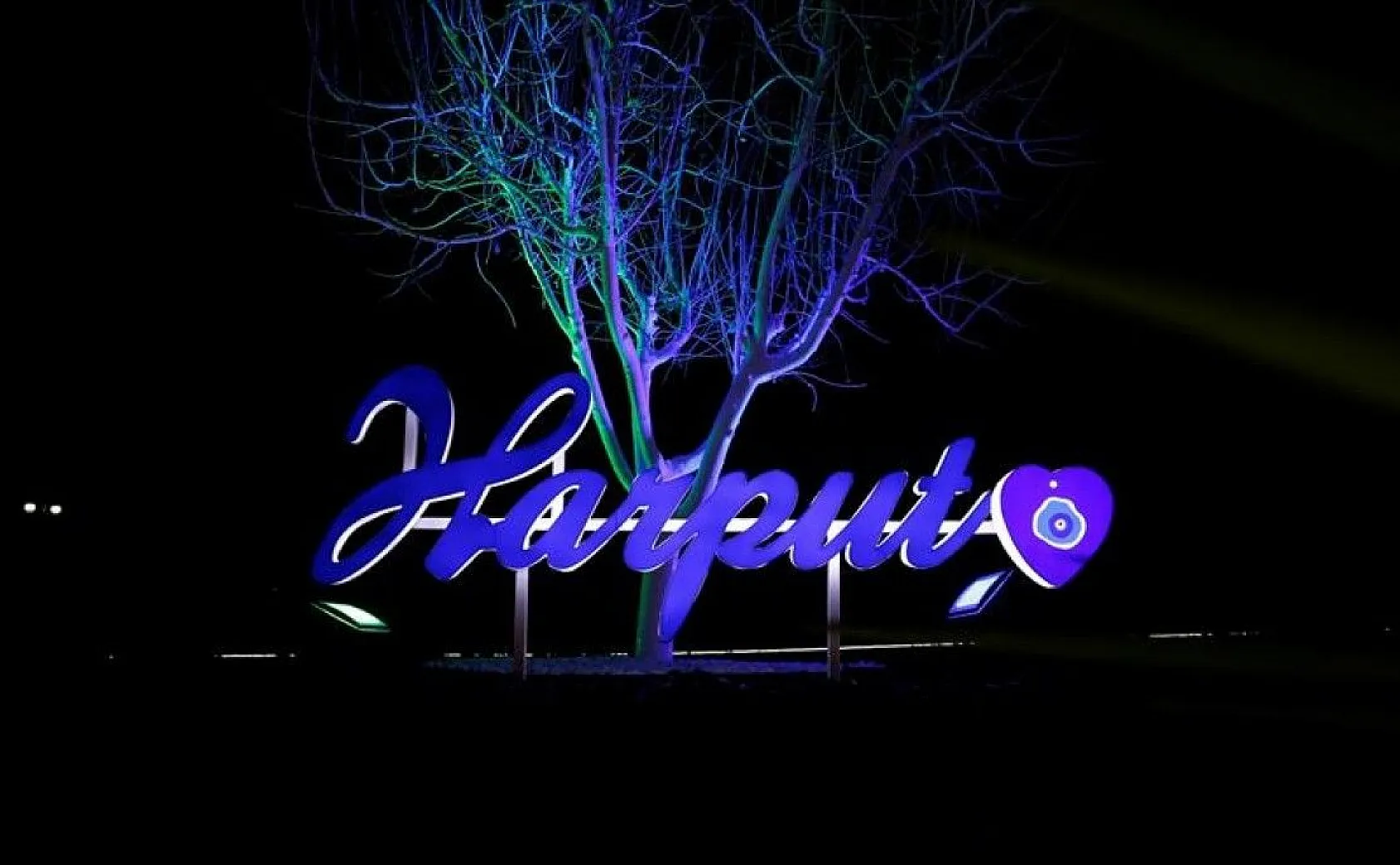 4 bin yıllık tarihi Harput, geceleri ayrı bir güzelliğe büründü