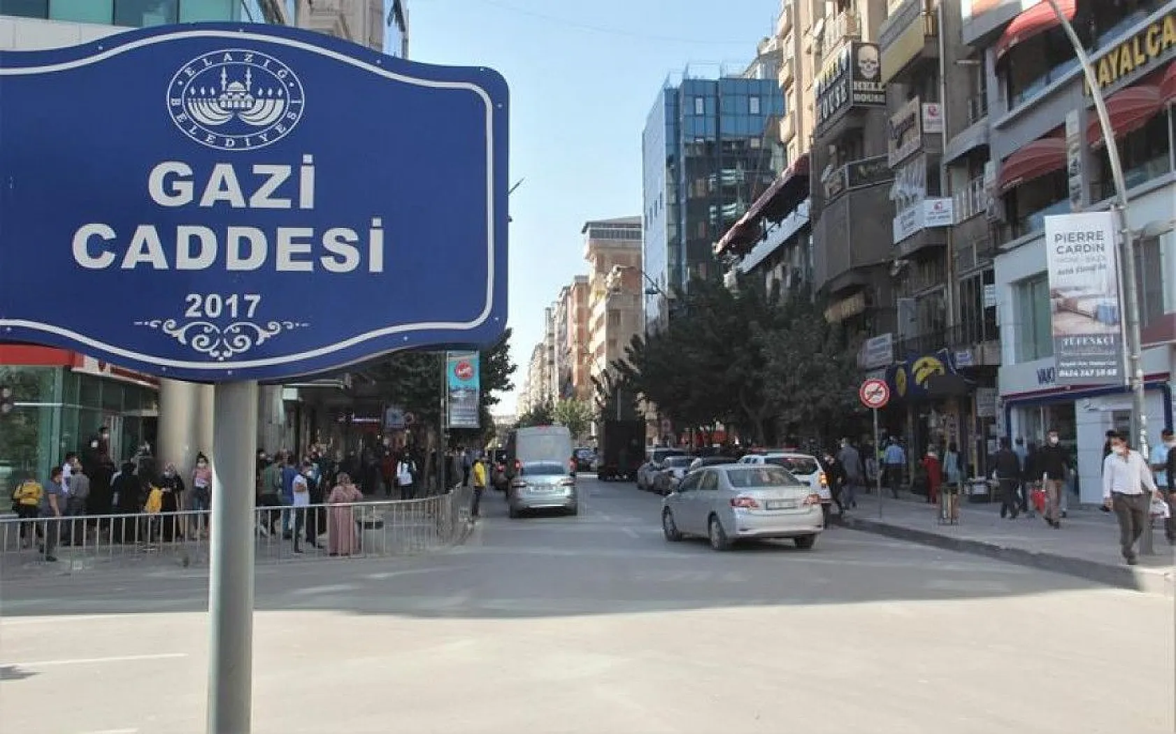 O caddelerde sigara içme yasağı başladı, vatandaşlar destek verdi