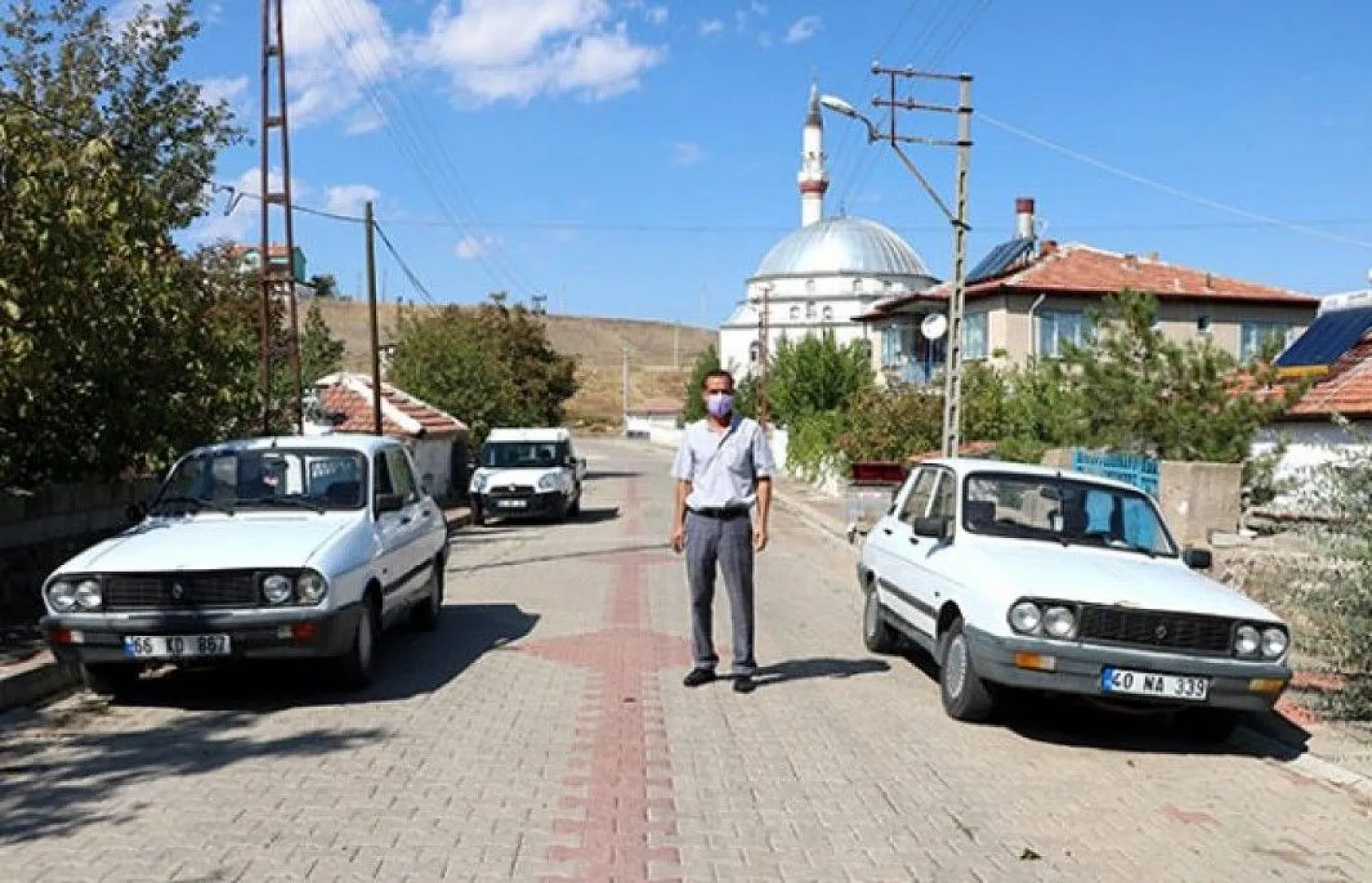 Her iki ilçeyi sadece yol ve caddeler ayırıyor!