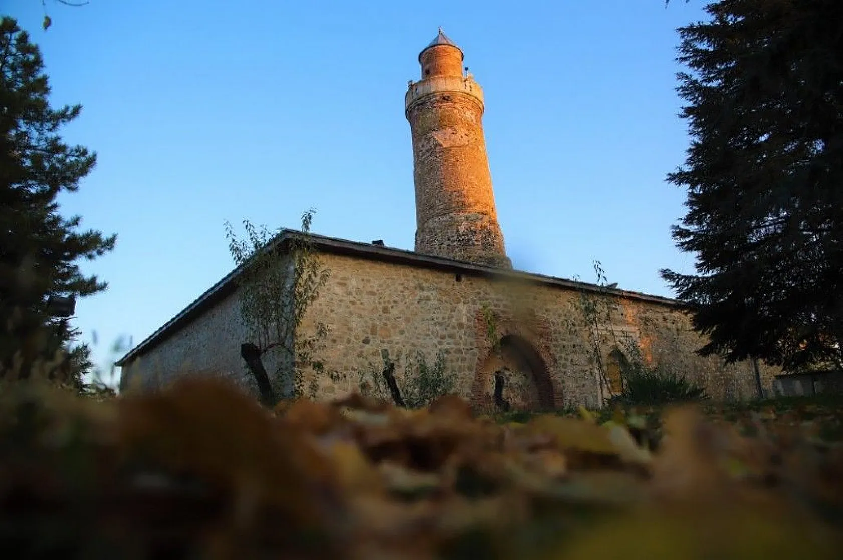 Sessizliğe bürünen Harput'ta sonbahar güzelliği