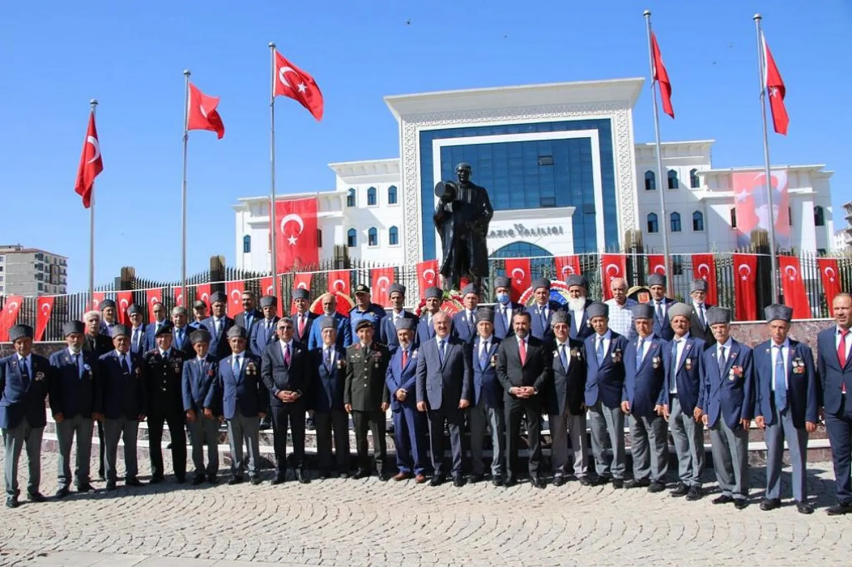19 Eylül Gaziler Günü Elazığ'da düzenlenen tören ile kutlandı.
