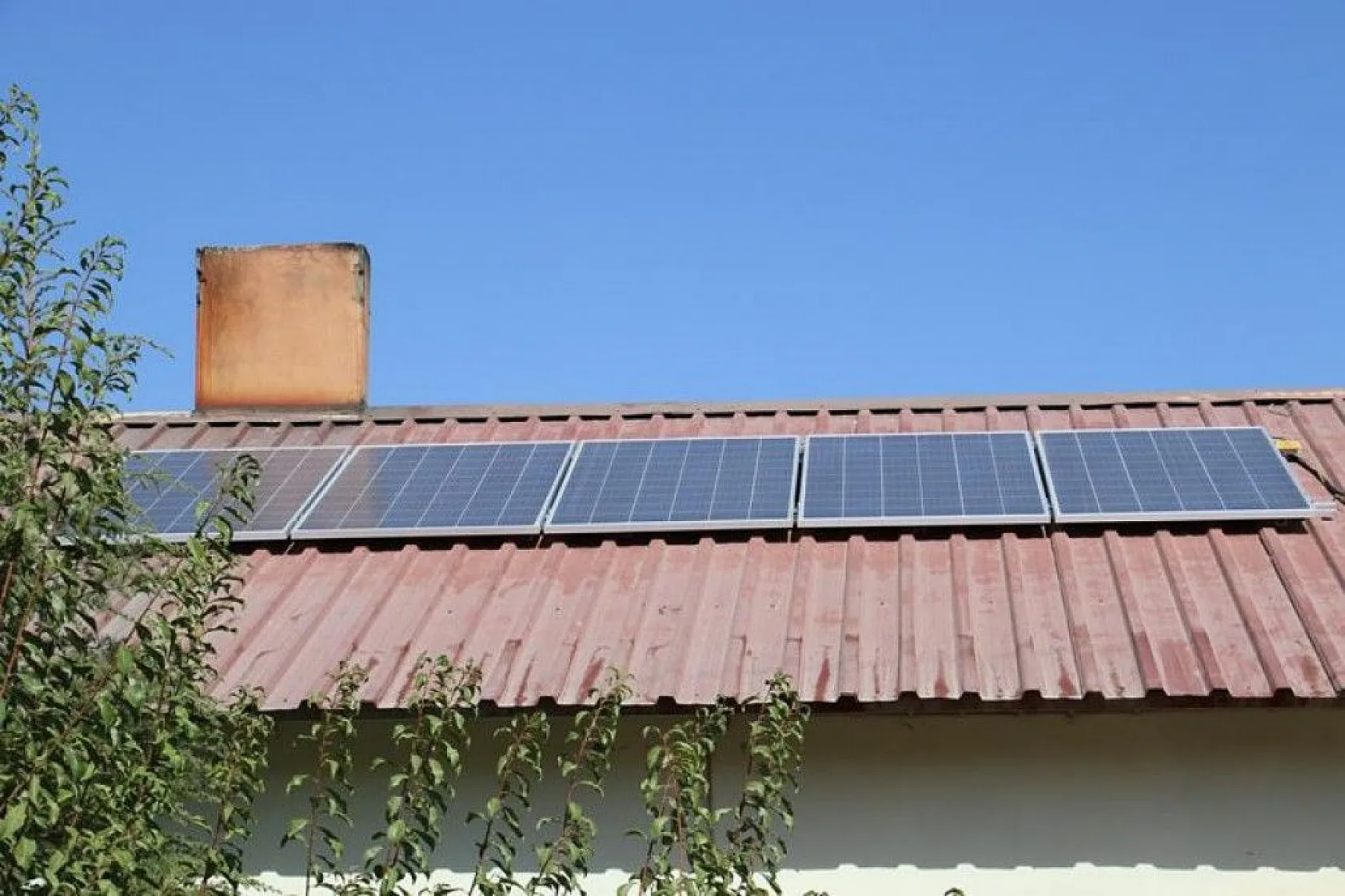 2 köyde çatılara kuruldu, artık kendi elektriklerini üretecekler