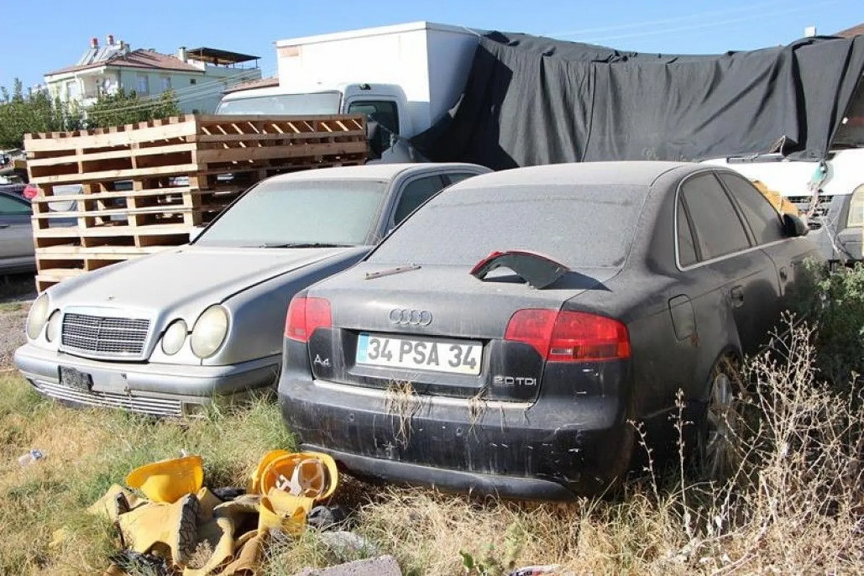 Piyasa değeri 50 milyon, bu araçlar çürümeye yüz tuttu