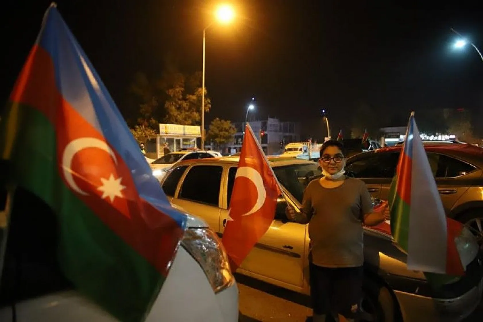 Elazığ'dan Azerbaycan'a 100 araçla destek konvoyu