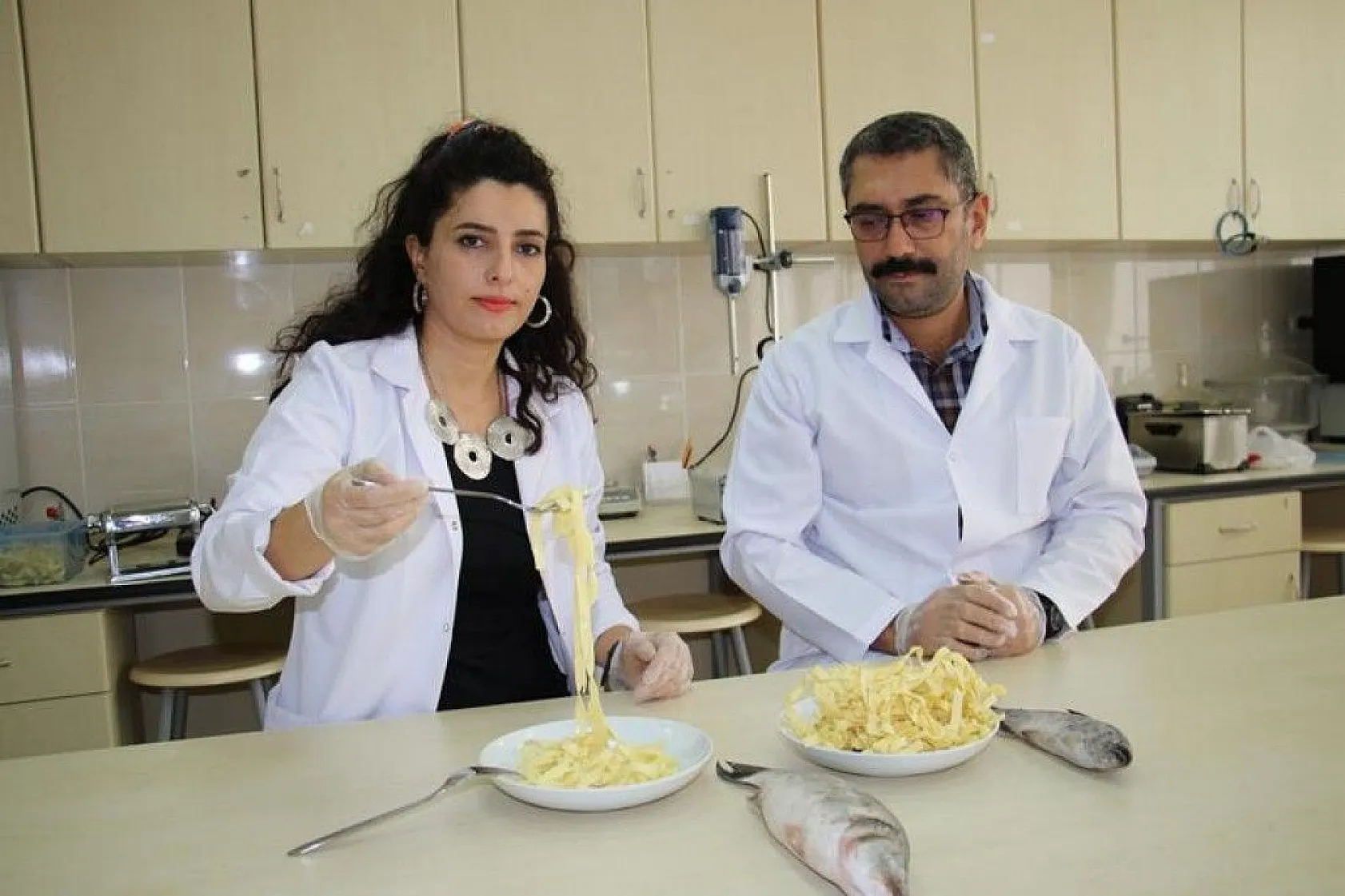 Kokusu gitti, tadı kaldı balık ve kılçığından makarna