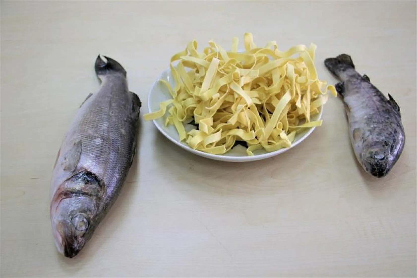 Kokusu gitti, tadı kaldı balık ve kılçığından makarna