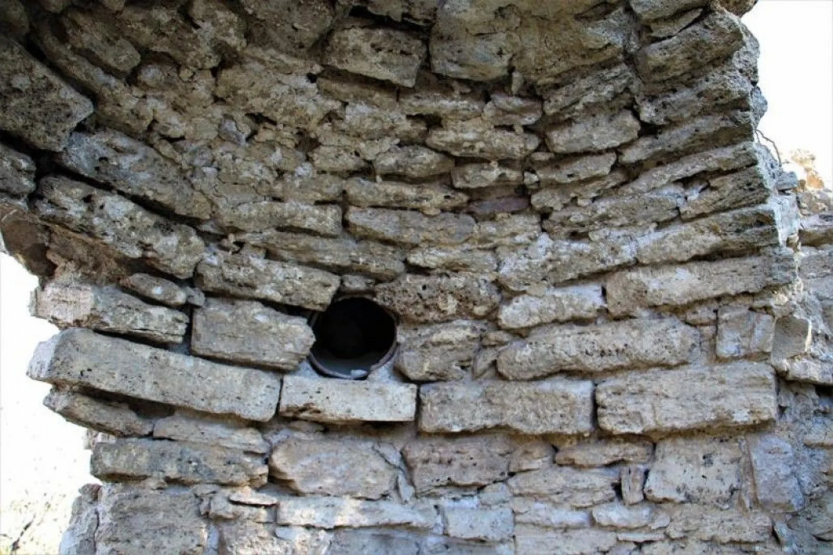 800 yıllık manastır restore edilmeyi bekliyor