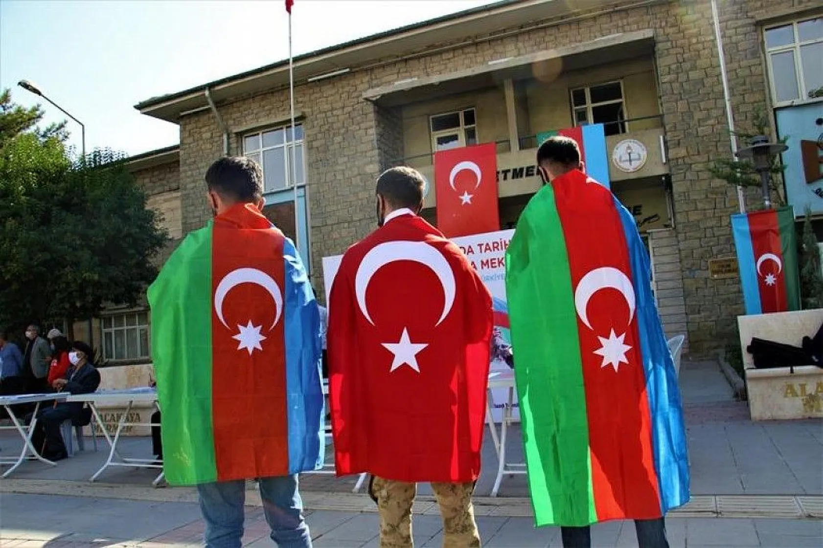 Azerbaycanlı Kenan'dan asker babasına duygu yüklü mektup