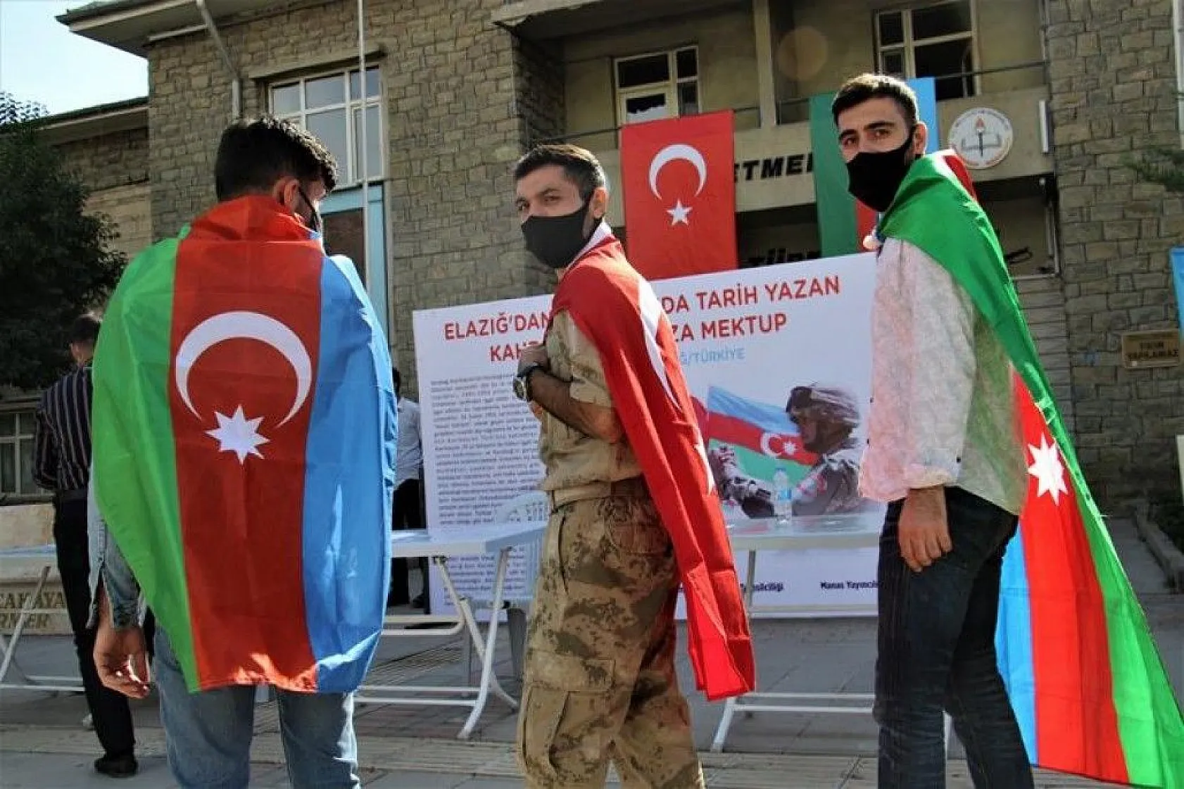 Azerbaycanlı Kenan'dan asker babasına duygu yüklü mektup